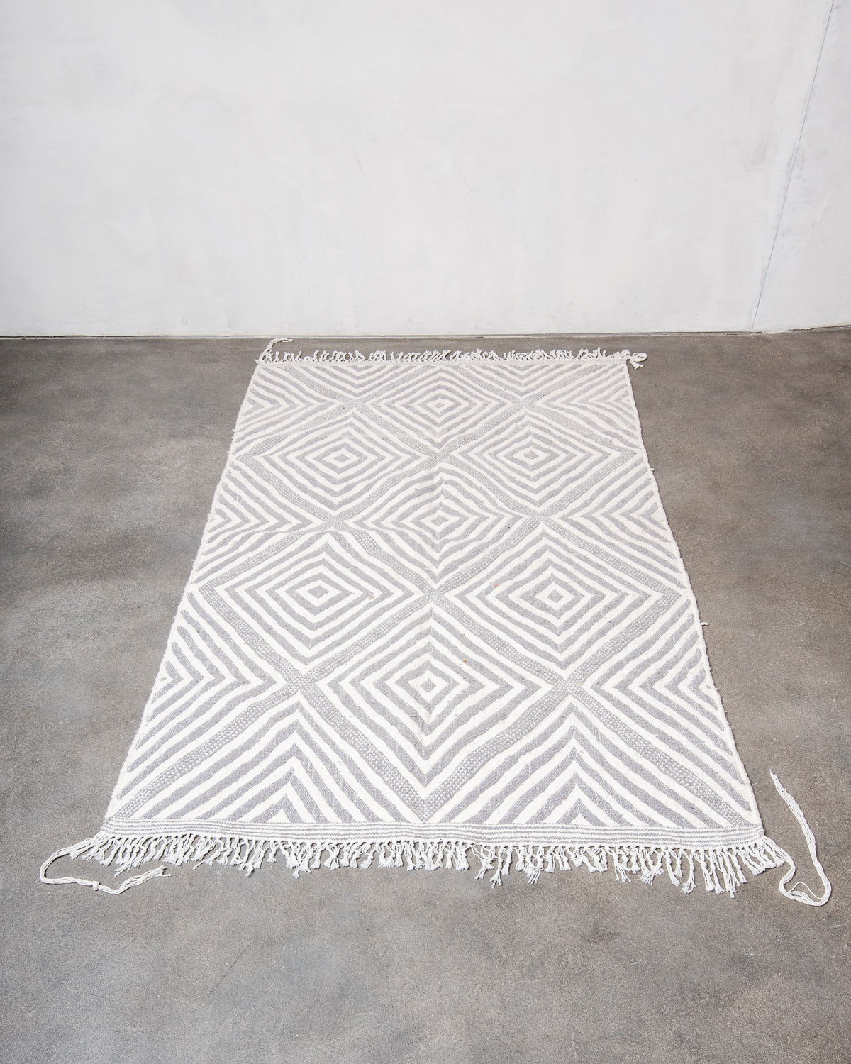 Modern, designer, handcrafted Berber rug from Morocco. Kelim carpet with beautiful designs and robust flat weave. 100% wool.